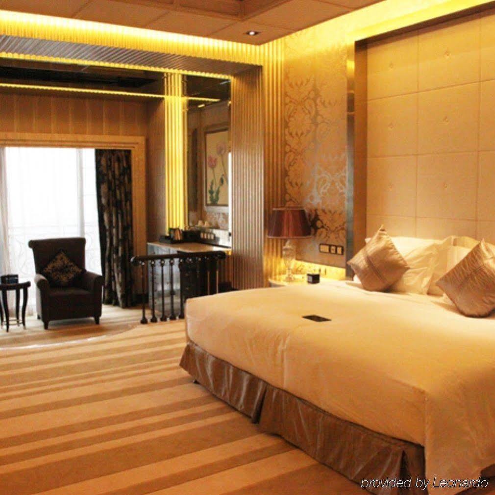 Chateau Star River Taiyuan Room photo